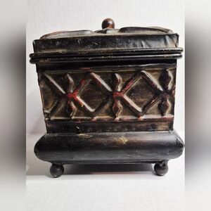 Vintage Black Red Lacquer‎ Metal Trinket Jewelry Box Embossed 1970s-1980s
